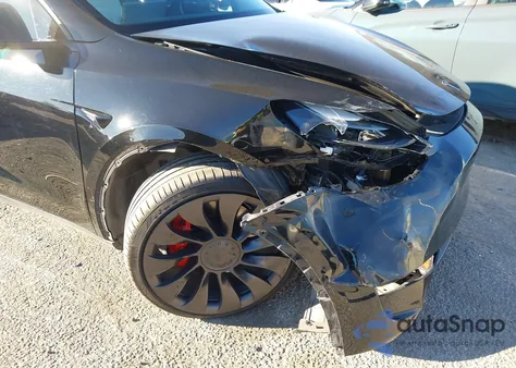 2022 Tesla Model Y Performance Dual Motor All-Wheel Drive from USA, damaged, VIN 7SAYGDEF4NF319027